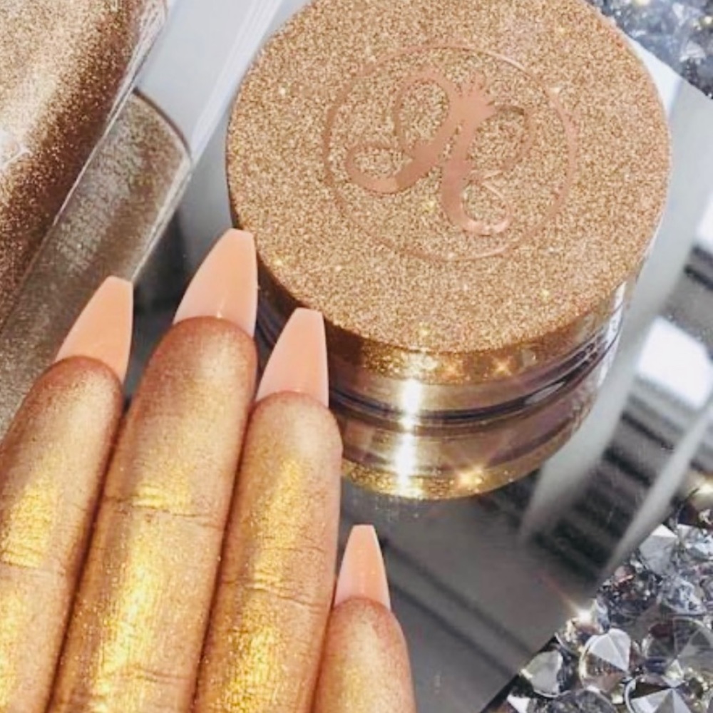 🥳🥳Host Pick🥳🥳🥳Anastasia Beverly Hills VEGAS
Loose Highlighter - Picture 2 of 16